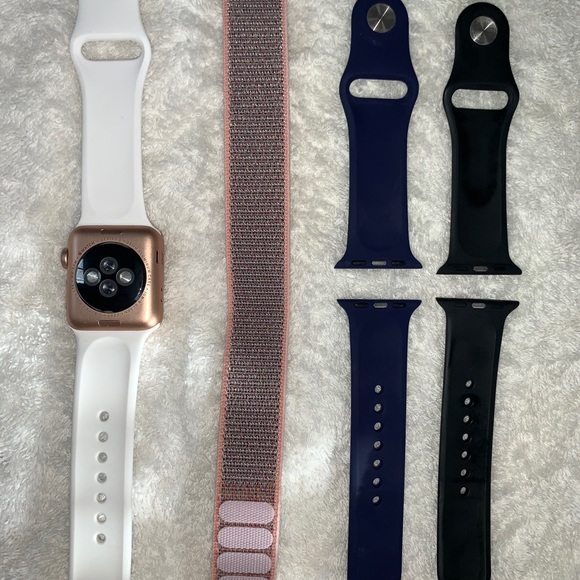 Apple watch series 3 (gps,38mm)MAKE OFFER - Picture 2 of 4